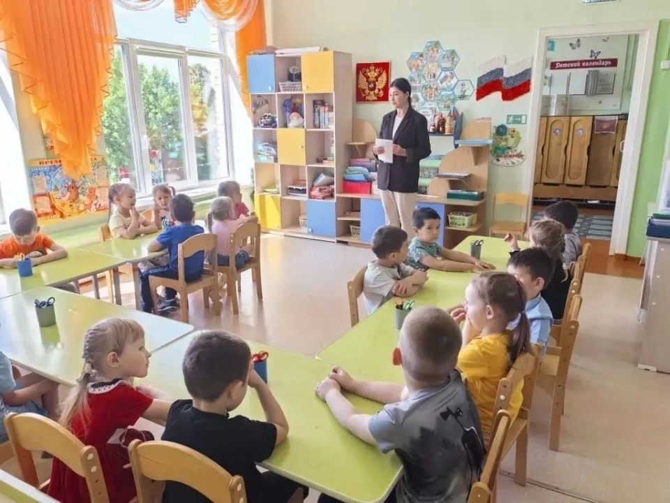 Ко Дню защиты детей полицейские Челябинской области провели для юных южноуральцев цикл просветительских мероприятий Ко Дню защиты детей полицейские Челябинской области провели для юных южноуральцев цикл просветительских мероприятий