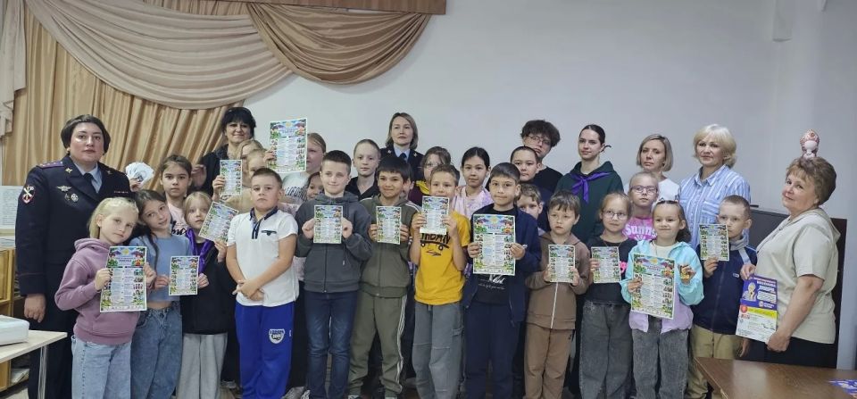 Ко Дню защиты детей полицейские Челябинской области провели для юных южноуральцев цикл просветительских мероприятий Ко Дню защиты детей полицейские Челябинской области провели для юных южноуральцев цикл просветительских мероприятий