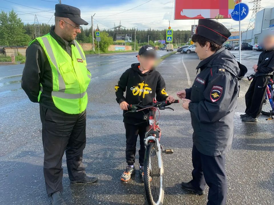 В Златоусте полицейские провели профилактический рейд в отношении несовершеннолетних участников дорожного движения В Златоусте полицейские провели профилактический рейд в отношении несовершеннолетних участников дорожного движения
