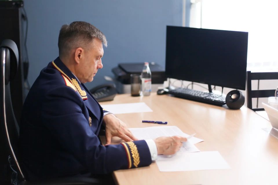 Руководитель СУ СК России по Челябинской области провёл личный приём граждан Руководитель СУ СК России по Челябинской области провёл личный приём граждан