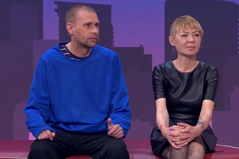 «Моя внучка родилась пьяной!»: непутевая мама отсидела 18 лет, а теперь хочет забрать дочь у бабушки, которая живет с 32 собаками «Моя внучка родилась пьяной!»: непутевая мама отсидела 18 лет, а теперь хочет забрать дочь у бабушки, которая живет с 32 собаками
