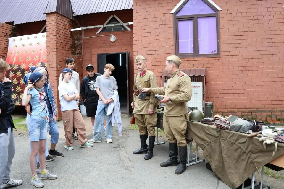 Челябинским школьникам показали, каким может быть будущее России Челябинским школьникам показали, каким может быть будущее России