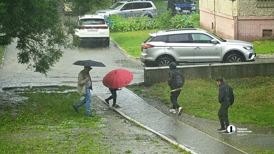 Челябинск накрыло дождем. ЧТЗ превратилось в Венецию! Челябинск накрыло дождем. ЧТЗ превратилось в Венецию!