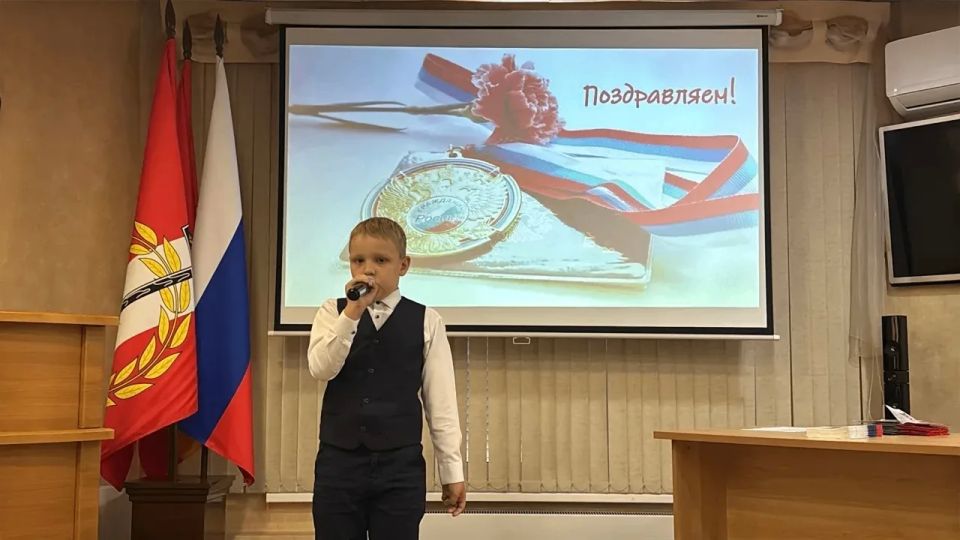 В Копейске прошла церемония вручения паспортов В Копейске прошла церемония вручения паспортов