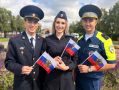 Полицейские Челябинска поздравляют южноуральцев с Днем России