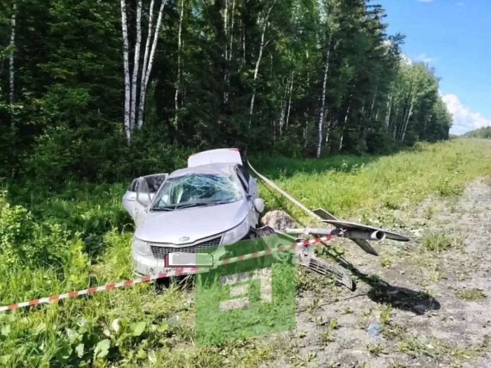 На М-5 перевернулась иномарка