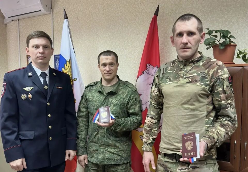 В Чебаркуле полицейские восстановили паспорта участникам СВО в кратчайшие сроки