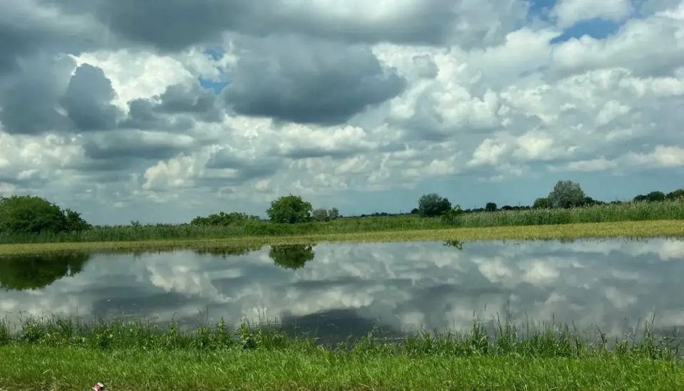 Режим ЧС введен в четырех сельских поселениях Крымского района Краснодарского края из-за прорыва дамбы реки Кубань Режим ЧС введен в четырех сельских поселениях Крымского района Краснодарского края из-за прорыва дамбы реки Кубань