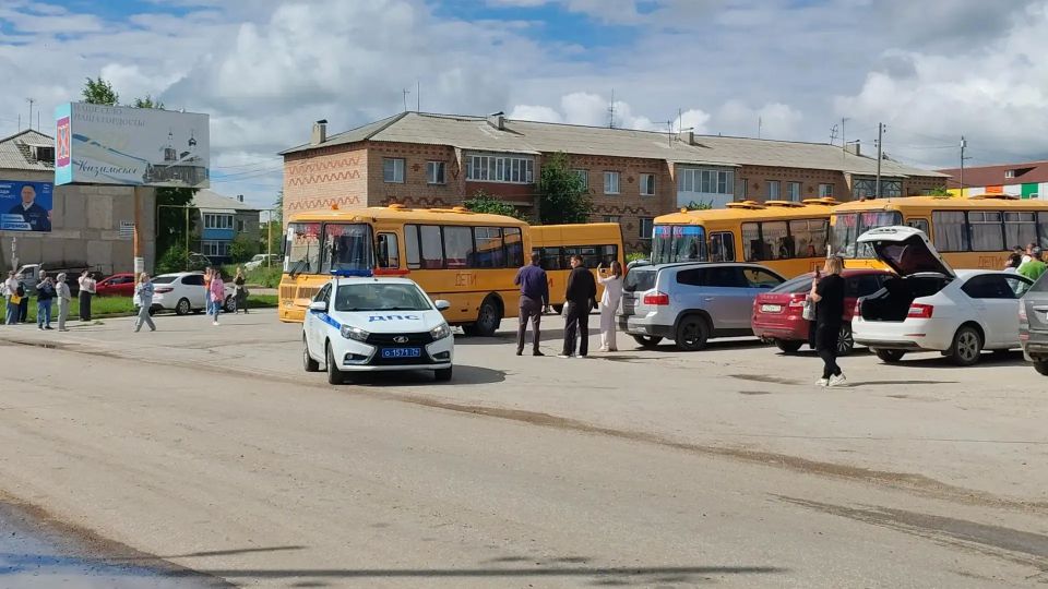 Сотрудники Госавтоинспекции Кизильского района обеспечили безопасность при перевозке детей к месту отдыха