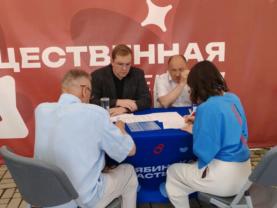 В Брединском округе прошёл фестиваль «Челябинская область – большая семья» В Брединском округе прошёл фестиваль «Челябинская область – большая семья»