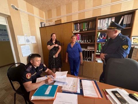 Прокуратура Верхнеуральского района проверила пришкольные лагеря для детей в поселках Урлядинский и Сурменевский Прокуратура Верхнеуральского района проверила пришкольные лагеря для детей в поселках Урлядинский и Сурменевский