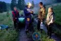 Мужчина и двое детей поехали ночью в лес на мотоцикле и заблудились