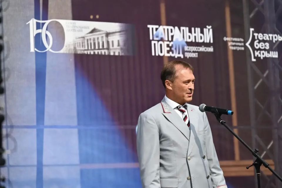 В День Российского театрального общества в Челябинск прибыл особенный поезд В День Российского театрального общества в Челябинск прибыл особенный поезд