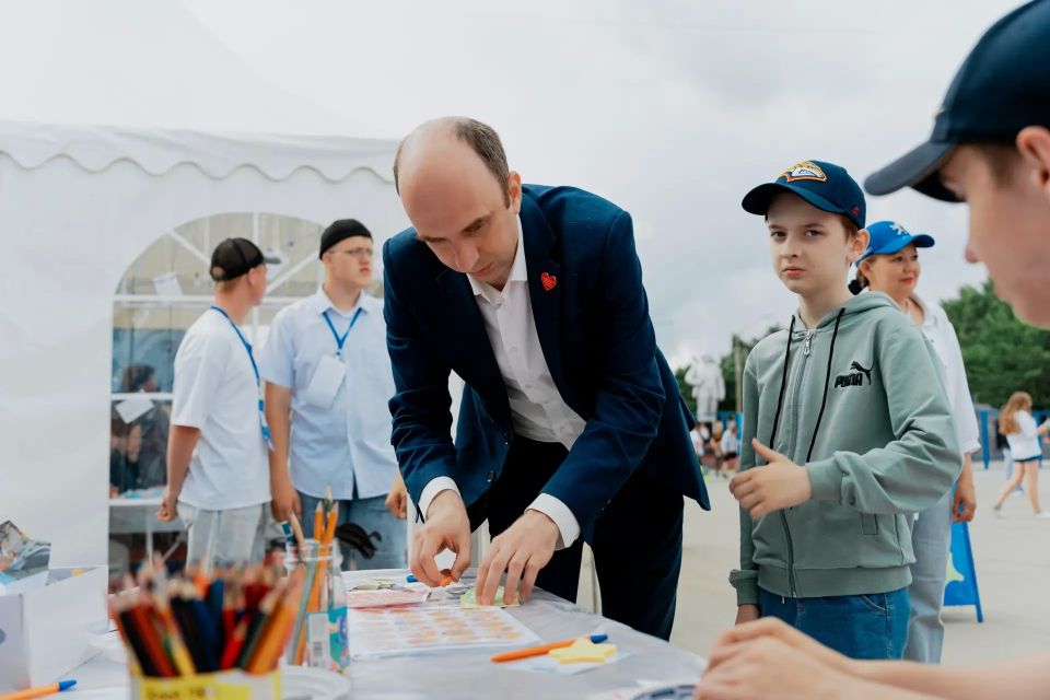 В Карталах прошёл фестиваль «Челябинская область — большая семья» В Карталах прошёл фестиваль «Челябинская область — большая семья»