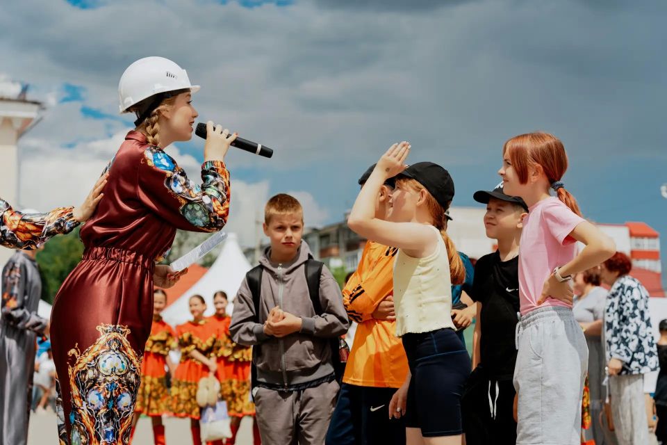 В Карталах прошёл фестиваль «Челябинская область — большая семья» В Карталах прошёл фестиваль «Челябинская область — большая семья»