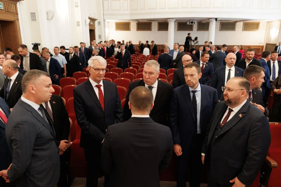 Обращение губернатора Алексея Текслера к депутатам Законодательного Собрания области Обращение губернатора Алексея Текслера к депутатам Законодательного Собрания области