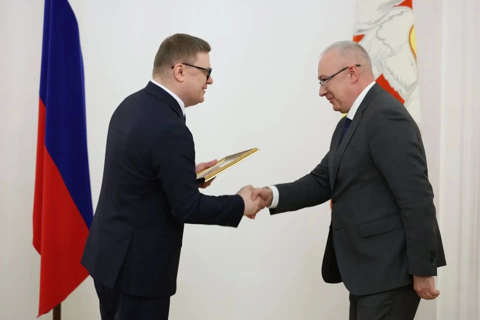 Алексей Текслер наградил лучших работников здравоохранения Челябинской области Алексей Текслер наградил лучших работников здравоохранения Челябинской области