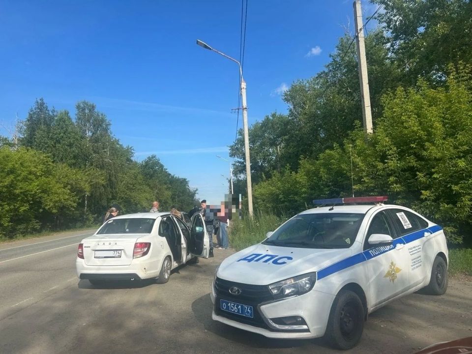 В Еманжелинске госавтоинспекторы и судебные приставы провели рейд по выявлению должников с помощью комплекса «Дорожный пристав» В Еманжелинске госавтоинспекторы и судебные приставы провели рейд по выявлению должников с помощью комплекса «Дорожный пристав»