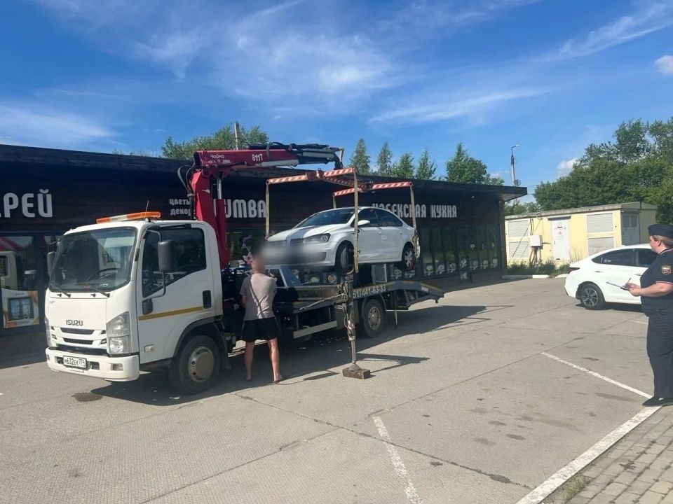 В Еманжелинске госавтоинспекторы и судебные приставы провели рейд по выявлению должников с помощью комплекса «Дорожный пристав» В Еманжелинске госавтоинспекторы и судебные приставы провели рейд по выявлению должников с помощью комплекса «Дорожный пристав»