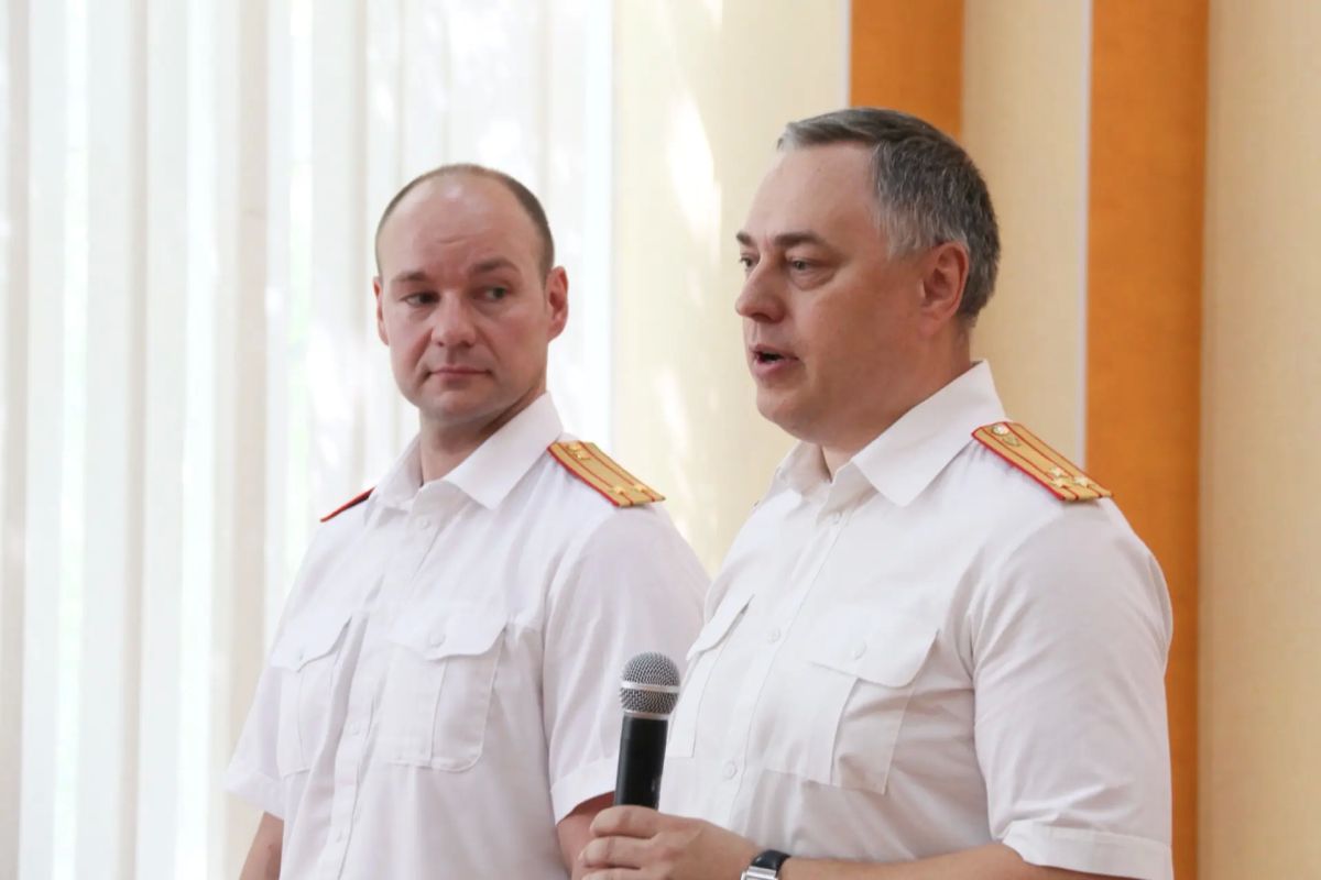 Офицеры СК России по Челябинской области поздравили медицинских работников с профессиональным праздником Офицеры СК России по Челябинской области поздравили медицинских работников с профессиональным праздником