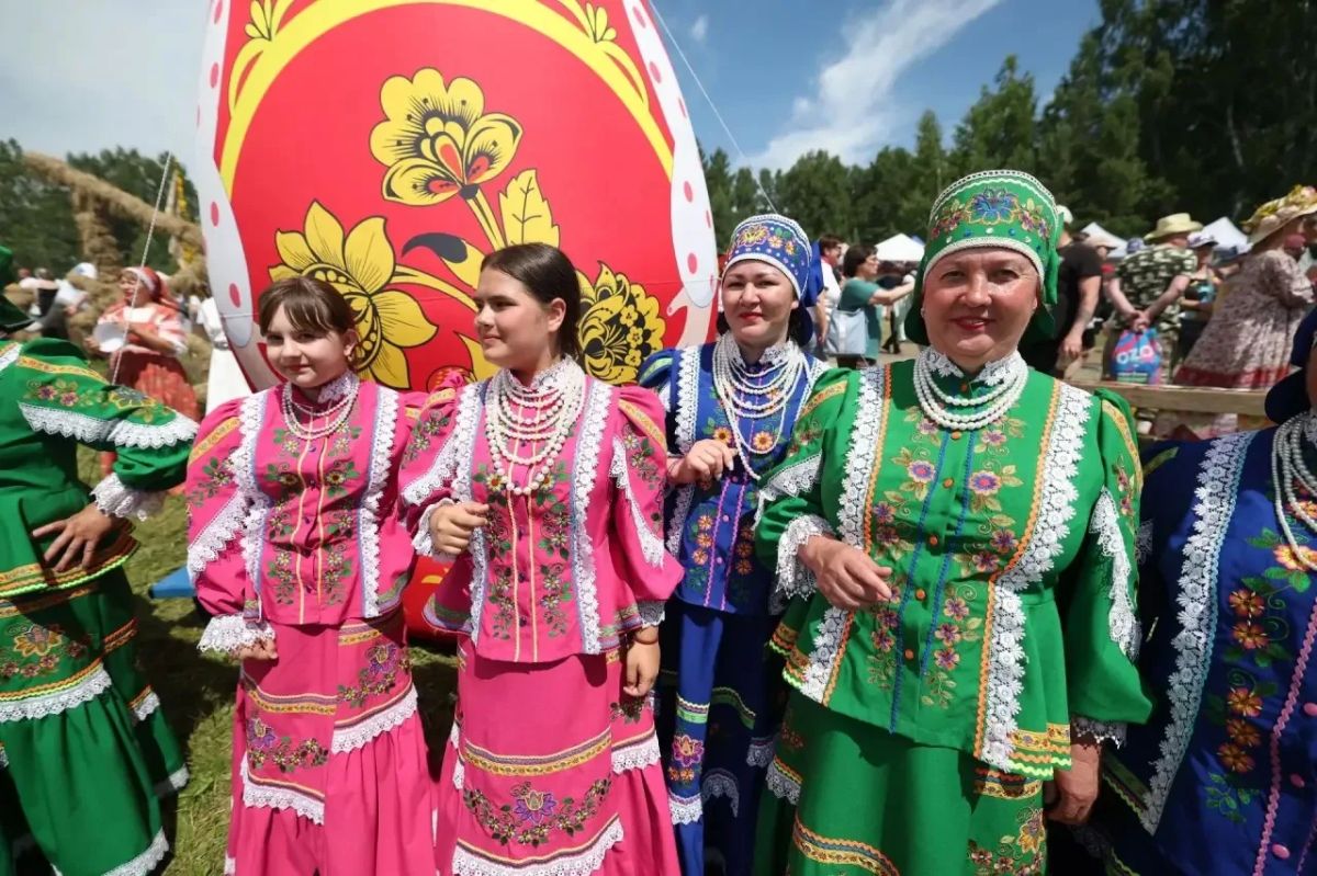 XXXII Всероссийский Бажовский фестиваль народного творчества установил новый рекорд по посещаемости XXXII Всероссийский Бажовский фестиваль народного творчества установил новый рекорд по посещаемости