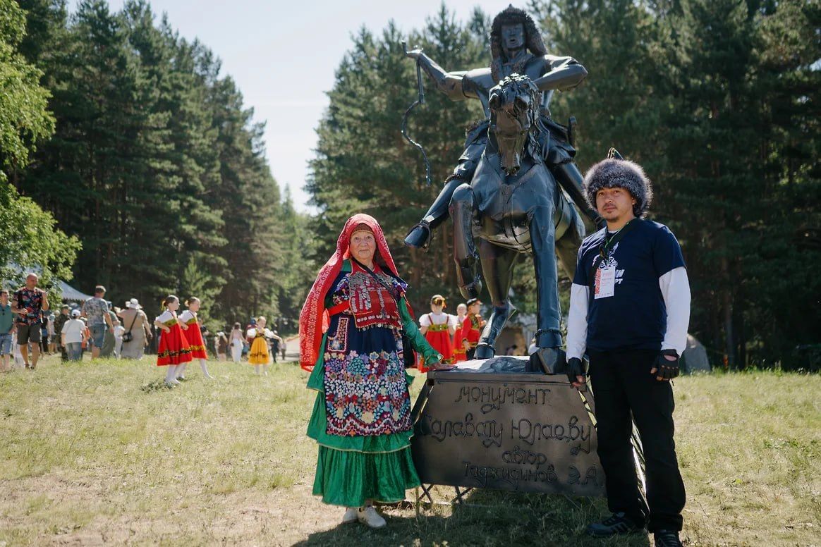 В районе села Демарино Пластовского округа 19–21 июня состоялся XXXII Всероссийский Бажовский фестиваль народного творчества В районе села Демарино Пластовского округа 19–21 июня состоялся XXXII Всероссийский Бажовский фестиваль народного творчества