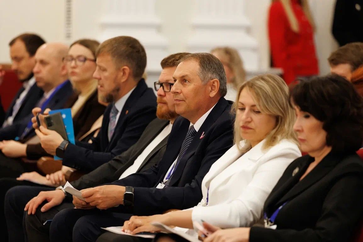Председатель Законодательного Собрания Олег Гербер принял участие в региональном совещании избирательной комиссии Челябинской области Председатель Законодательного Собрания Олег Гербер принял участие в региональном совещании избирательной комиссии Челябинской области