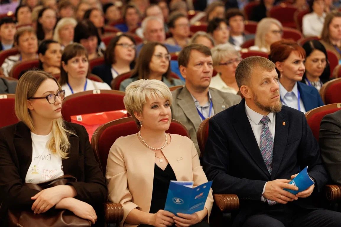 Председатель Законодательного Собрания Олег Гербер принял участие в региональном совещании избирательной комиссии Челябинской области Председатель Законодательного Собрания Олег Гербер принял участие в региональном совещании избирательной комиссии Челябинской области