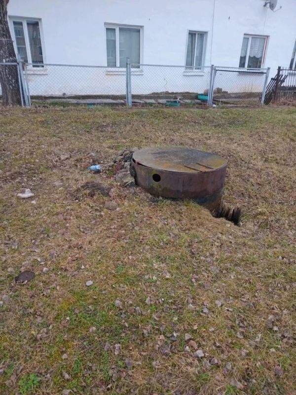 Ашинским территориальным отделом Главного управления ГЖИ выдано предостережение о ненадлежащем содержании придомовой территории многоквартирного дома №5 по ул. Рокутова в рп. Кропачево Ашинским территориальным отделом Главного управления ГЖИ выдано предостережение о ненадлежащем содержании придомовой территории многоквартирного дома №5 по ул. Рокутова в рп. Кропачево