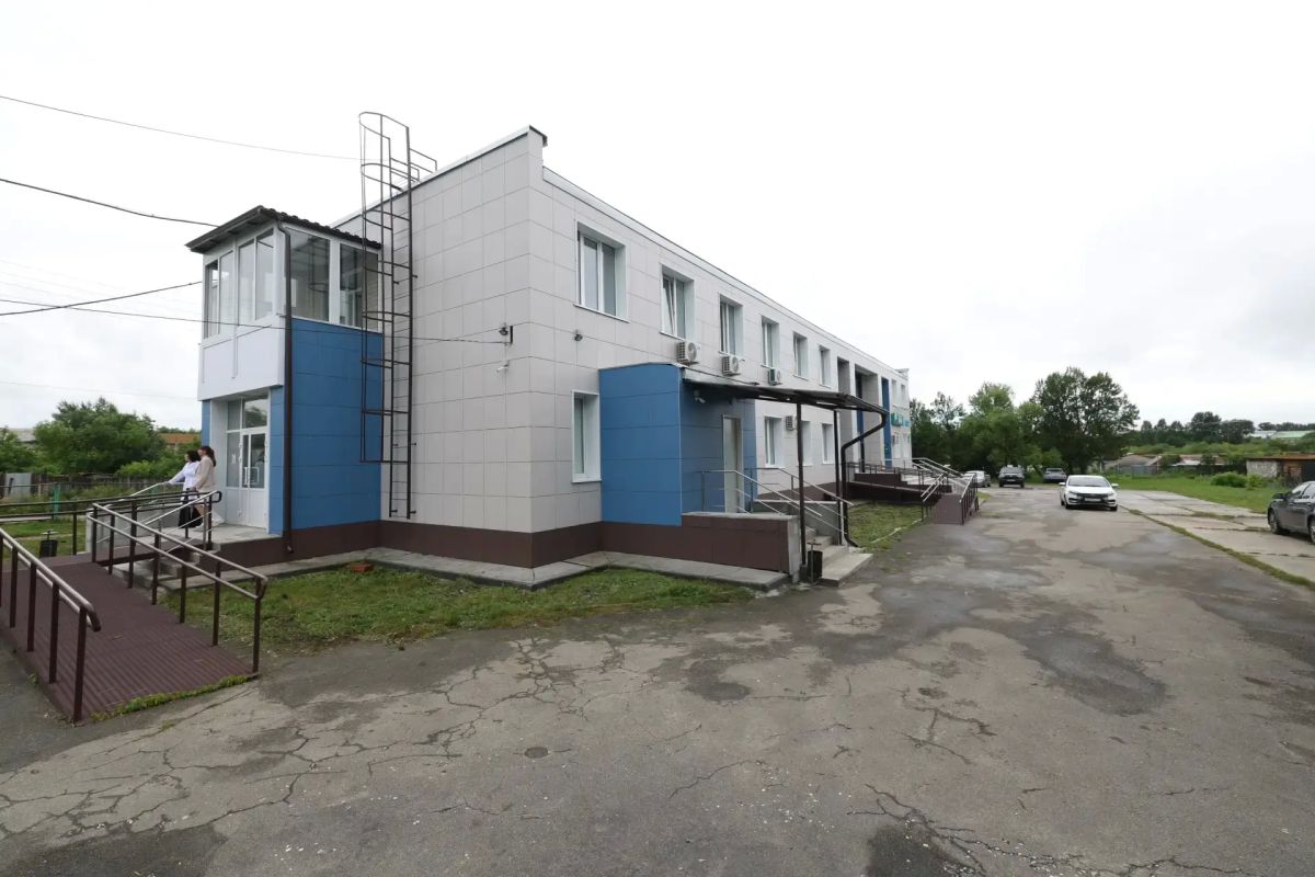 В ходе рабочей поездки в Еткульский округ Алексей Текслер совершил «разворот» и посетил врачебную амбулаторию в селе Коелга, чтобы на месте оценить результаты обновления учреждения В ходе рабочей поездки в Еткульский округ Алексей Текслер совершил «разворот» и посетил врачебную амбулаторию в селе Коелга, чтобы на месте оценить результаты обновления учреждения