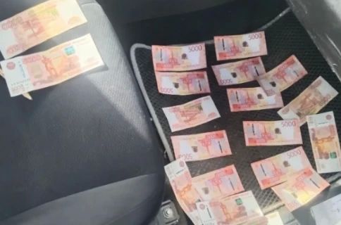 В Челябинске сотрудники УФСБ задержали 50-летнего директора компании финансового лизинга по подозрению в передаче взятки чиновнику