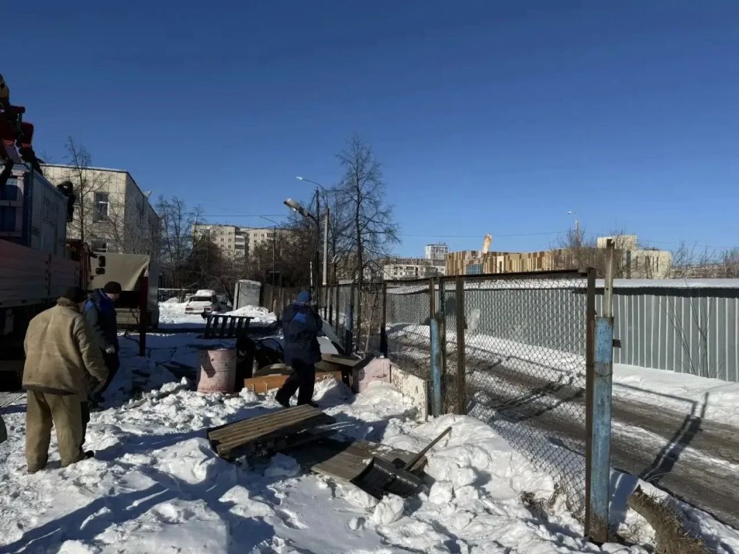 Прокуратура Курчатовского района г. Челябинска добилась демонтажа незаконной автостоянки