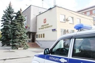 Челябинские полицейские задержали местного жителя, подозреваемого в совершении грабежа позолоченной цепочки
