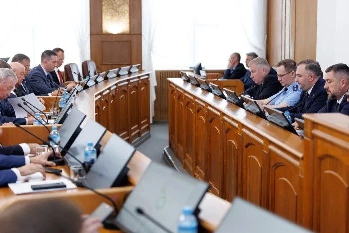 Прокурор области принял участие в заседании Законодательного Собрания региона Прокурор области принял участие в заседании Законодательного Собрания региона