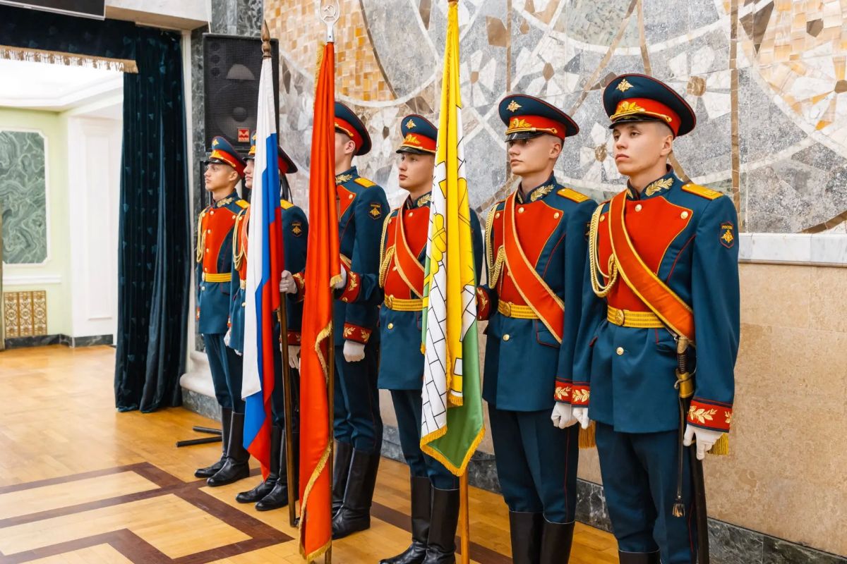 Город героев! В Челябинске чествовали ветеранов боевых действий Город героев! В Челябинске чествовали ветеранов боевых действий
