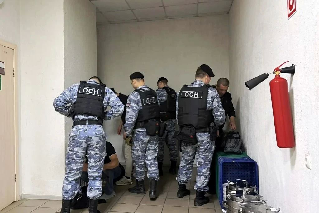 Выявленных полицейскими ГУ МВД региона нарушителей миграционного законодательства сегодня выдворят за пределы Российской Федерации Выявленных полицейскими ГУ МВД региона нарушителей миграционного законодательства сегодня выдворят за пределы Российской Федерации