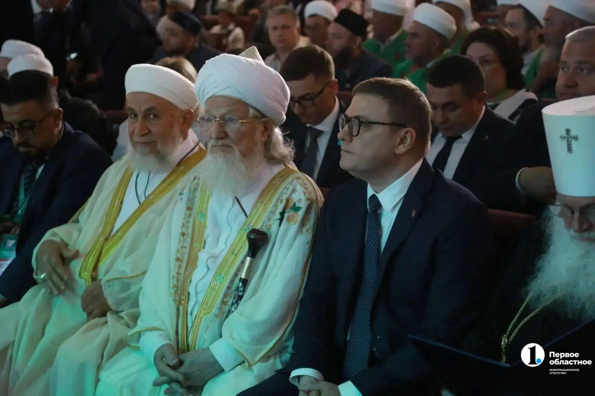 Алексей Текслер поблагодарил Верховного муфтия России за решение назвать строящуюся в Челябинске соборную мечеть именем Габдрахмана Расулева Алексей Текслер поблагодарил Верховного муфтия России за решение назвать строящуюся в Челябинске соборную мечеть именем Габдрахмана Расулева