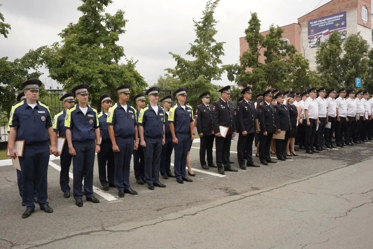 В Челябинской области прошли торжественные мероприятия, приуроченные к 90-летию со дня образования Госавтоинспекции В Челябинской области прошли торжественные мероприятия, приуроченные к 90-летию со дня образования Госавтоинспекции