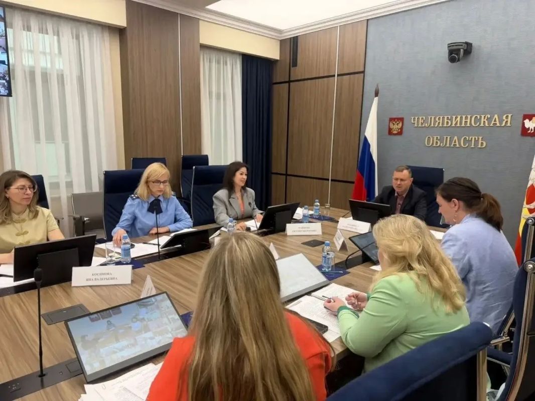 Начальник отдела по делам несовершеннолетних и молодежи прокуратуры области приняла участие в совещании по вопросам реализации проекта профилактики социального сиротства «Вызов» Начальник отдела по делам несовершеннолетних и молодежи прокуратуры области приняла участие в совещании по вопросам реализации проекта профилактики социального сиротства «Вызов»