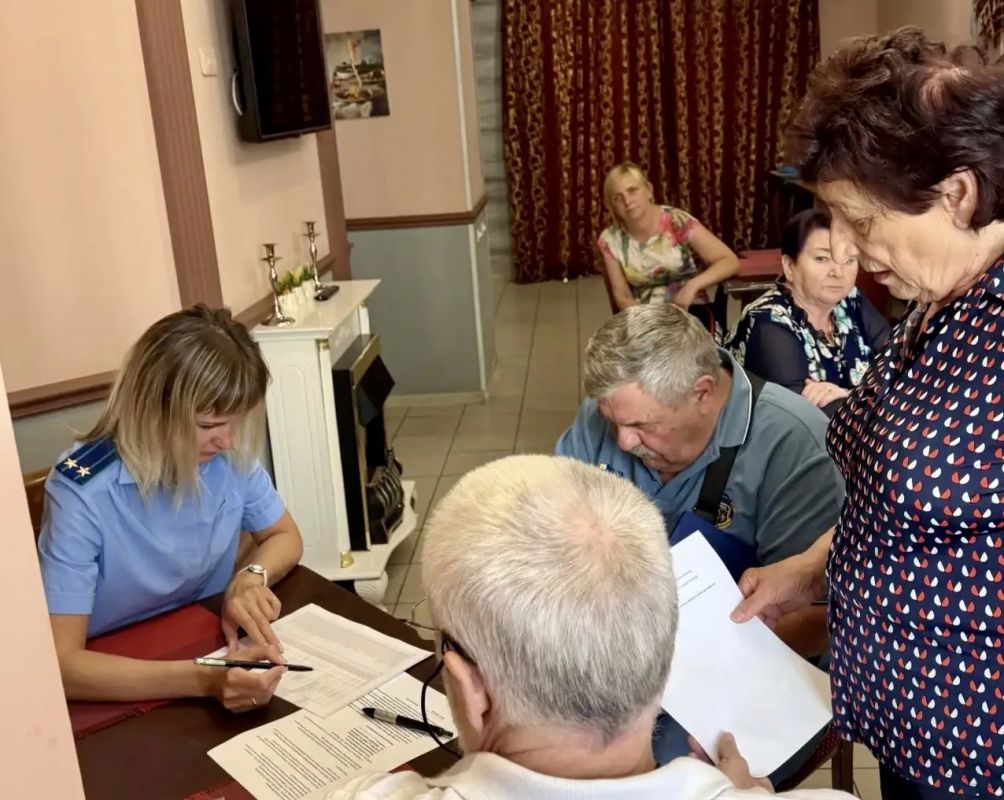 Прокуратура Калининского района г. Челябинска провела выездные приемы граждан совместно с правозащитной организацией Прокуратура Калининского района г. Челябинска провела выездные приемы граждан совместно с правозащитной организацией