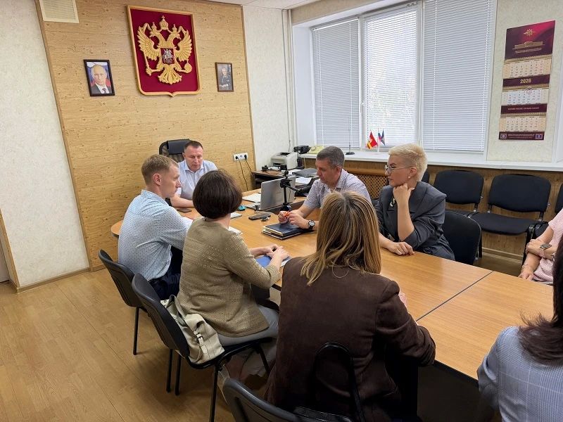 Начальник ОМВД Снежинска и представители банков провели круглый стол по профилактике мошенничества Начальник ОМВД Снежинска и представители банков провели круглый стол по профилактике мошенничества