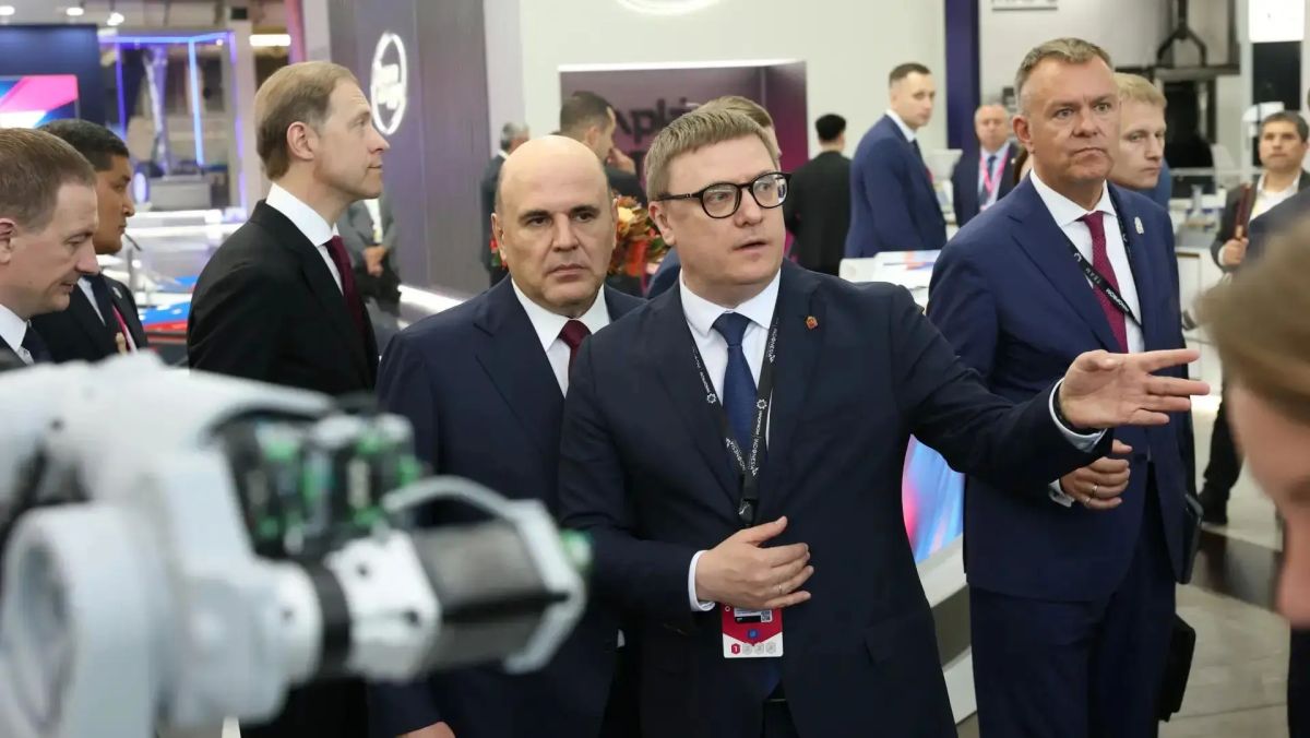 ИННОПРОМ-2026: Председатель Правительства РФ Михаил Мишустин посетил стенд Челябинской области ИННОПРОМ-2026: Председатель Правительства РФ Михаил Мишустин посетил стенд Челябинской области