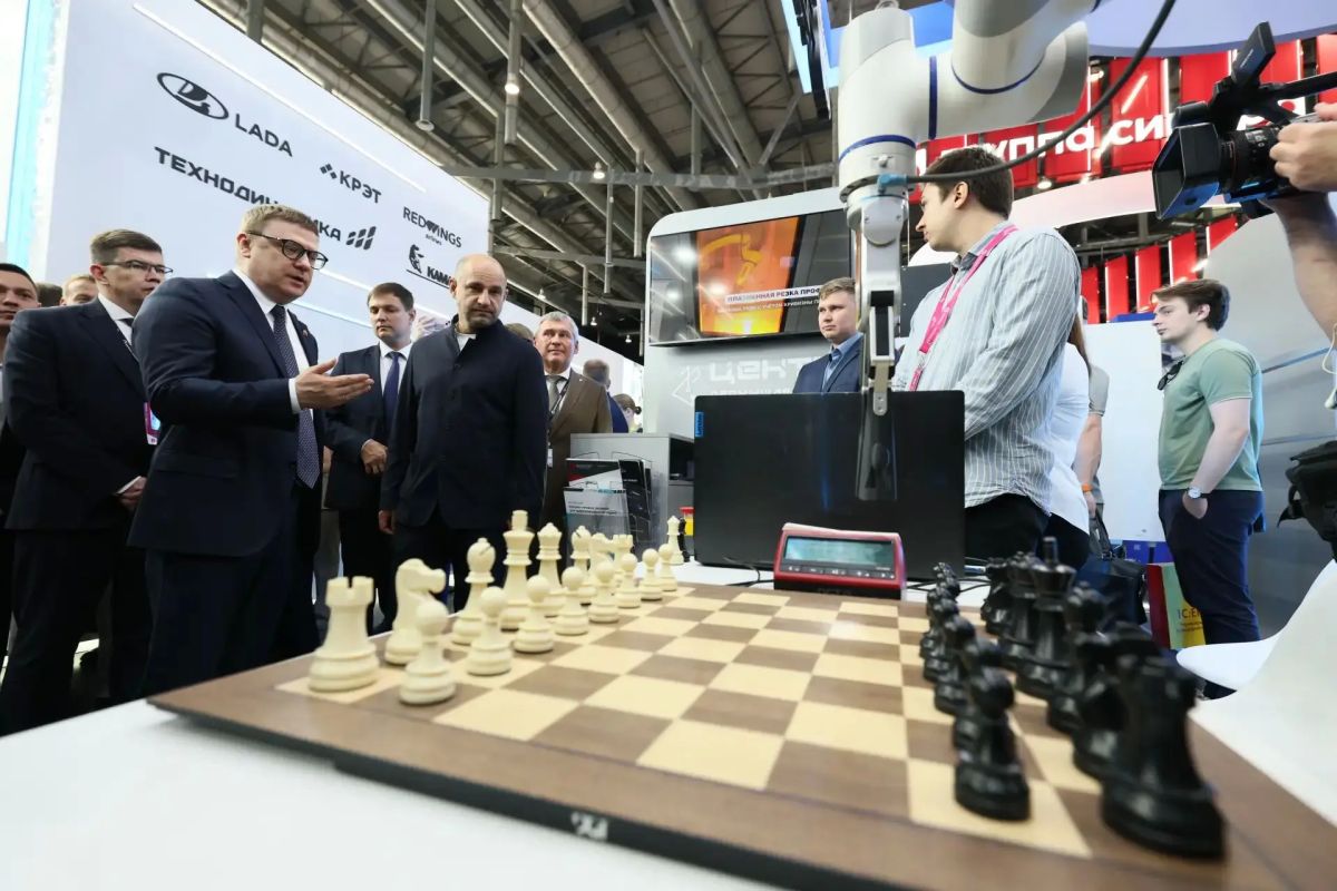 Артём Жога: Продолжаю работу на выставке ИННОПРОМ в Екатеринбурге Артём Жога: Продолжаю работу на выставке ИННОПРОМ в Екатеринбурге