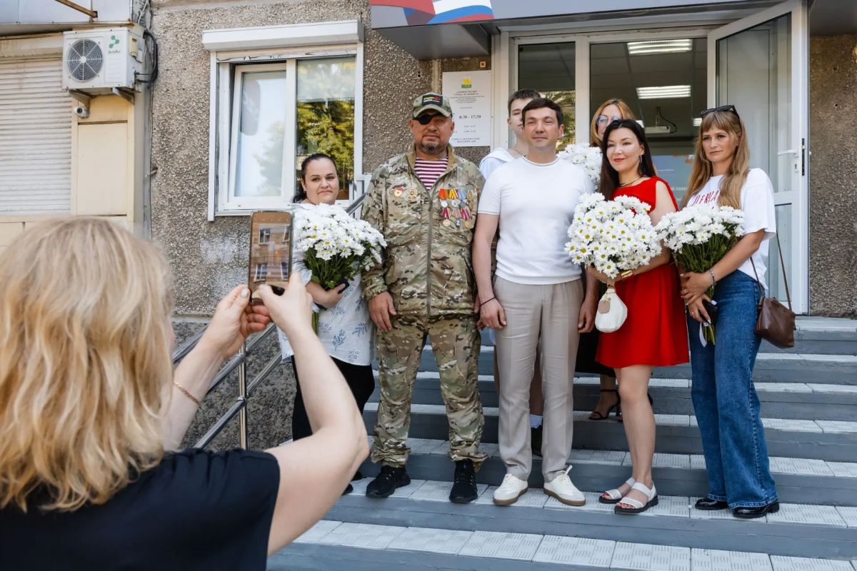 Поддержка семьи, работа со специалистами и арт-терапия: в Ленинском районе заработало отделение психологической помощи для участников СВО и членов их семей Поддержка семьи, работа со специалистами и арт-терапия: в Ленинском районе заработало отделение психологической помощи для участников СВО и членов их семей