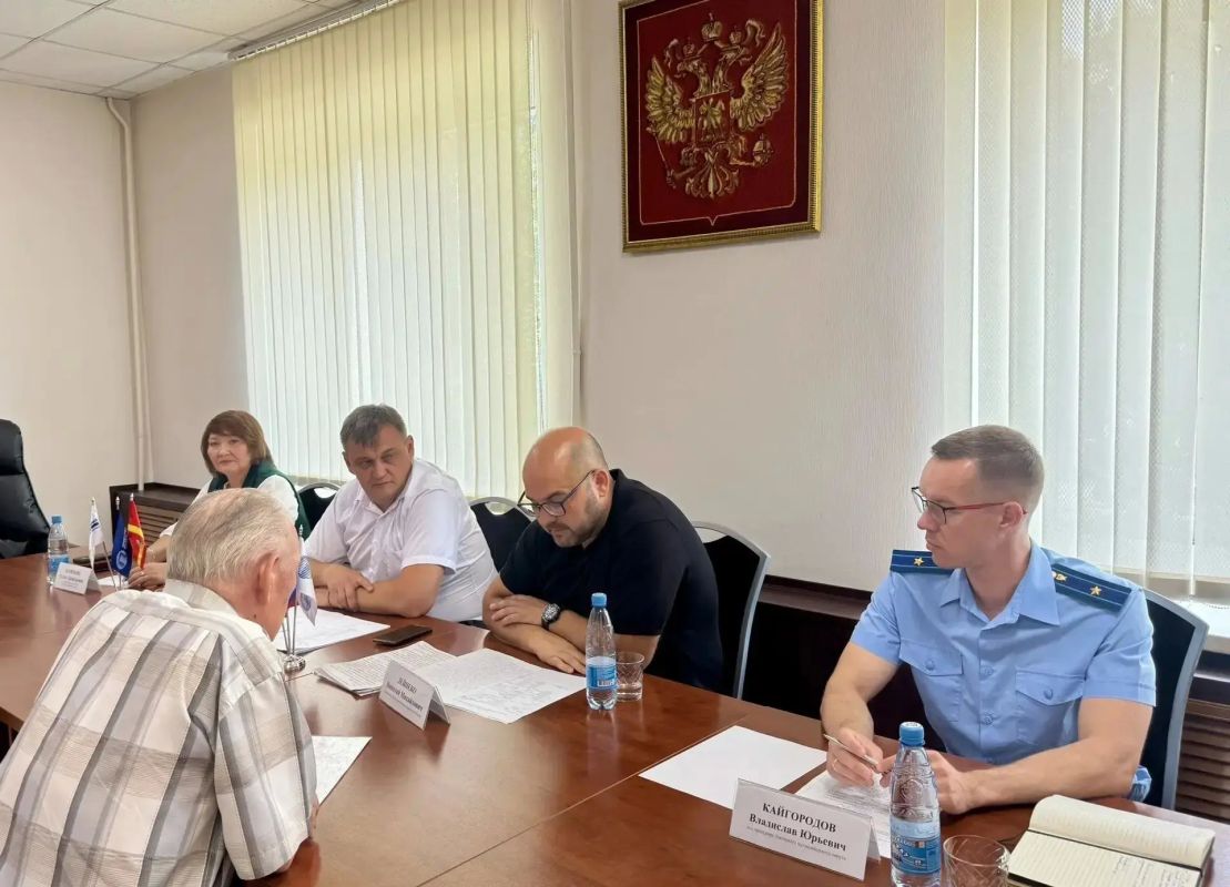 Ашинская городская прокуратура приняла участие в работе Общественной палаты Челябинской области Ашинская городская прокуратура приняла участие в работе Общественной палаты Челябинской области