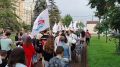 Жители Челябинска поддержали День семьи торжественным шествием