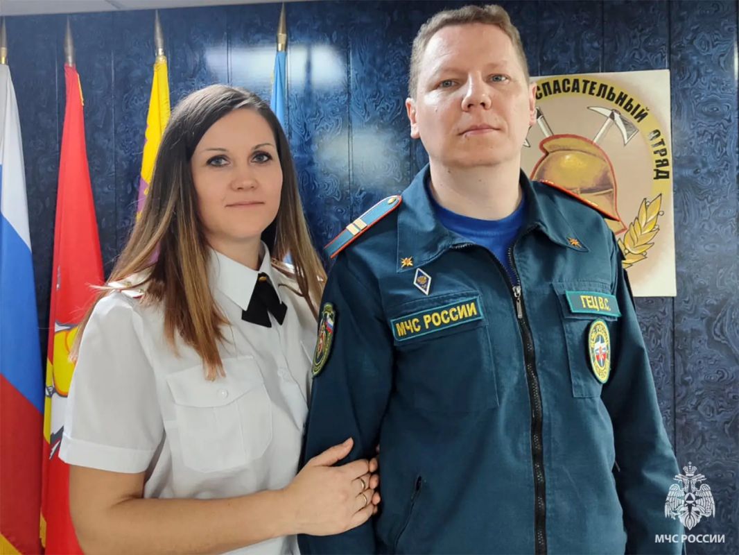 #МЧСРоссии #ДеньСемьи. Семья - это когда вы не только вместе, но и по-настоящему на одной волне на жизненном пути В День семьи, любви и верности мы продолжаем наш цикл о семьях специалистов чрезвычайного ведомства Южного... #МЧСРоссии #ДеньСемьи. Семья - это когда вы не только вместе, но и по-настоящему на одной волне на жизненном пути В День семьи, любви и верности мы продолжаем наш цикл о семьях специалистов чрезвычайного ведомства Южного...