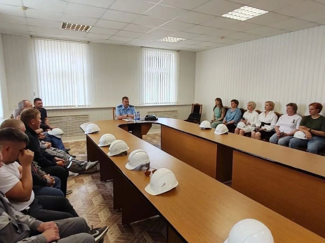 Карталинский городской прокурор провел выездной прием граждан на предприятии