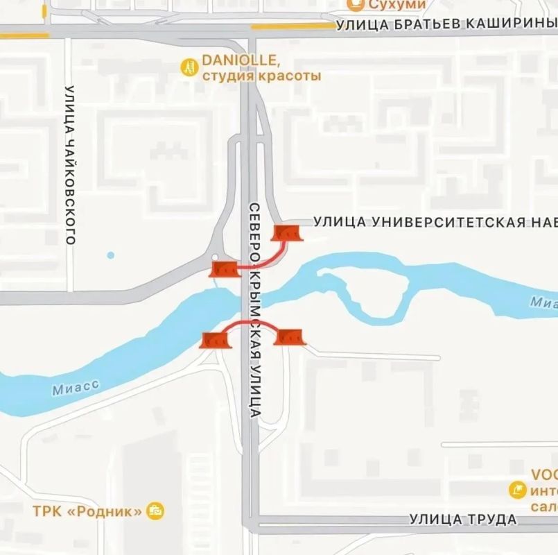 Около ТРК «Родник» опять перекрыли движение