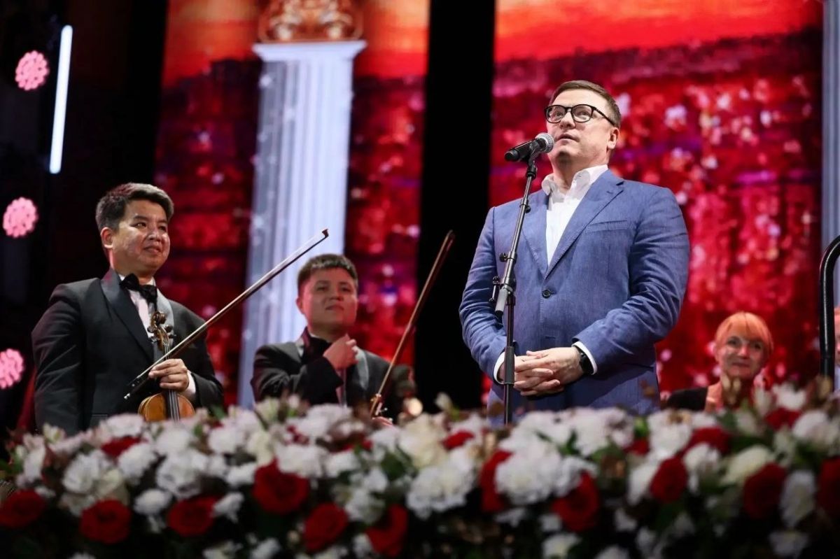 Классика под открытым небом: в Челябинске проходит Курчатов Фест Классика под открытым небом: в Челябинске проходит Курчатов Фест